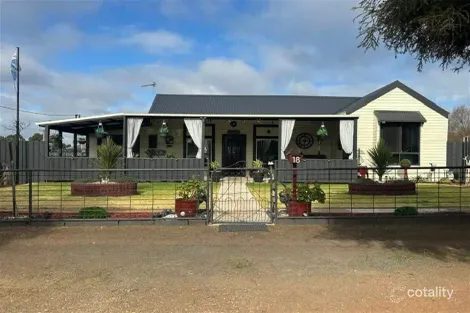 18 Loftus St, Temora, NSW 2666