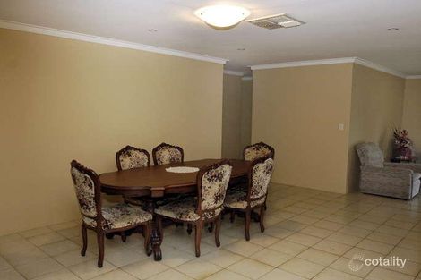 Property photo of 5 Howlett Place Leeming WA 6149