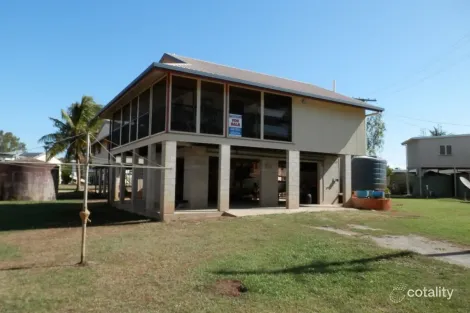 Property photo of 28 Hinkson Esplanade Groper Creek QLD 4806