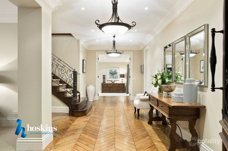 Property photo of 8 Brook Place Ringwood North VIC 3134