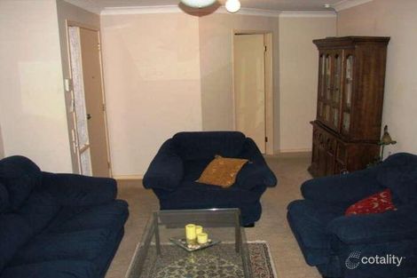 Property photo of 31 Oswald Crescent Rosemeadow NSW 2560