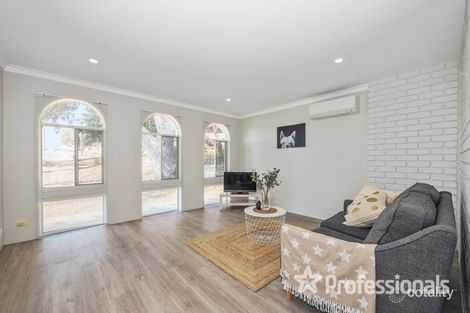 Property photo of 38 Frigate Crescent Yanchep WA 6035