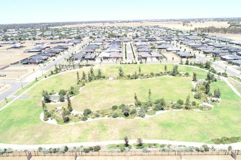 27 Maker Pde, Echuca, VIC 3564