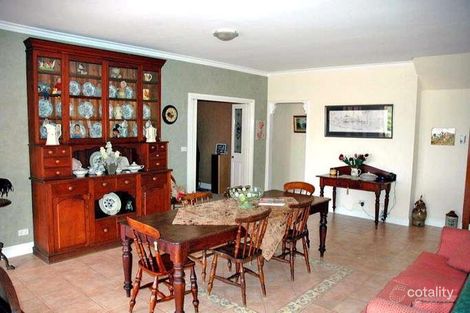 Property photo of 12 Cherryhills Drive Cranbourne VIC 3977
