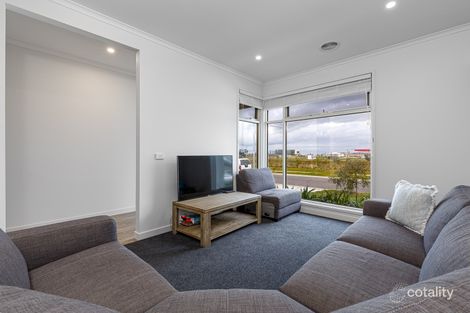Property photo of 3 Carlow Drive Alfredton VIC 3350