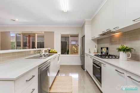 Property photo of 9 Lena Place Strathfieldsaye VIC 3551