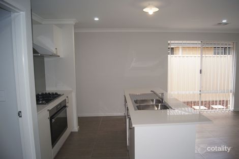 Property photo of 5 Pierrepoint Loop Champion Lakes WA 6111