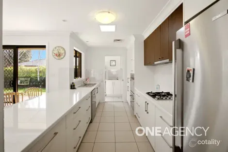 Property photo of 37 Bedervale Street Bourkelands NSW 2650
