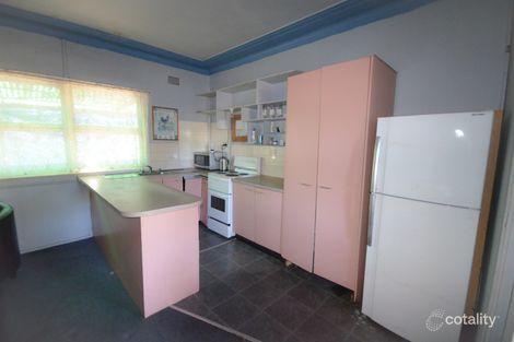 Property photo of 63 Kerry Crescent Berkeley Vale NSW 2261