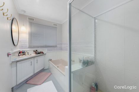 Property photo of 2 Rhodes Drive Sale VIC 3850