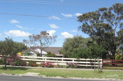 Property photo of 90 Broderick Road Carrum Downs VIC 3201