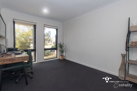 Property photo of 3 Oxenham Circuit Augustine Heights QLD 4300
