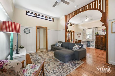 Property photo of 4 Trevethan Street Mount Lofty QLD 4350