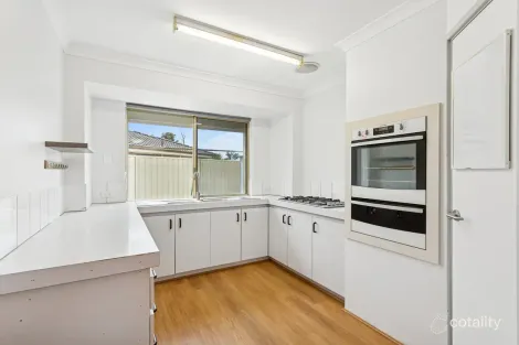 11b Holley Pl, Marangaroo, WA 6064