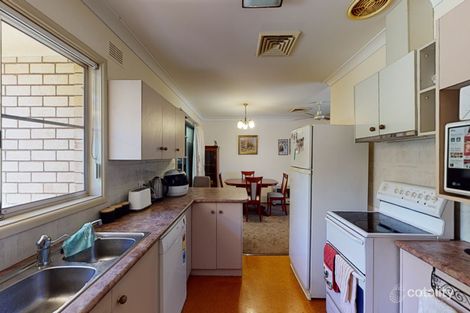 Property photo of 14 Beveridge Crescent Dubbo NSW 2830