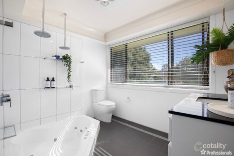 Property photo of 16 Dangarsleigh Road Armidale NSW 2350