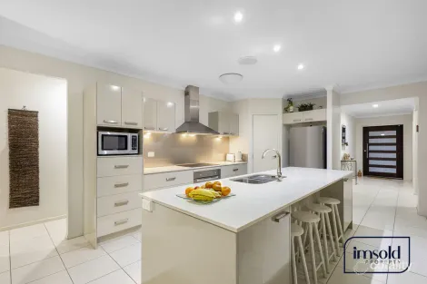 Property photo of 24 Limosa Circuit Noosaville QLD 4566