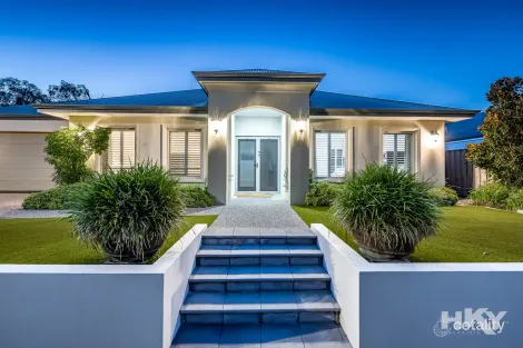 100 Roxburghe Dr, The Vines, WA 6069