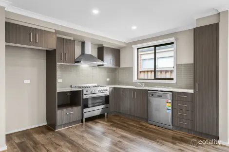 Property photo of 22 Falcata Avenue Werribee VIC 3030
