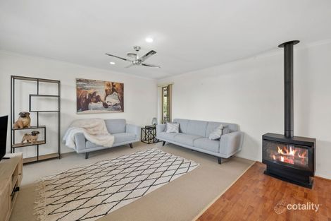 Property photo of 2 Crystal Close Wallan VIC 3756