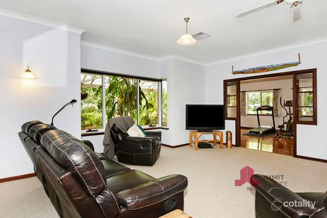 Property photo of 3 Hudson Place Leschenault WA 6233