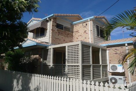 Property photo of 2/21 Baker Avenue Labrador QLD 4215