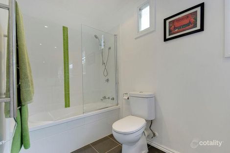 Property photo of 32 Munro Avenue Edithvale VIC 3196