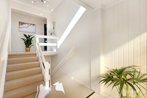 Property photo of 6 Cresta Court Broadbeach Waters QLD 4218