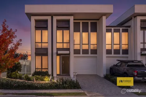 Property photo of 30 Birch Avenue Mount Annan NSW 2567