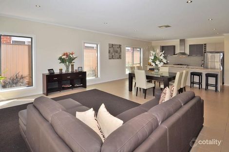 Property photo of 10 Wilkins Crescent Burnside Heights VIC 3023
