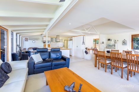 Property photo of 73 Springvale Drive Weetangera ACT 2614