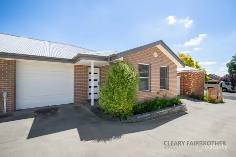 Property photo of 2/70 Rocket Street Bathurst NSW 2795