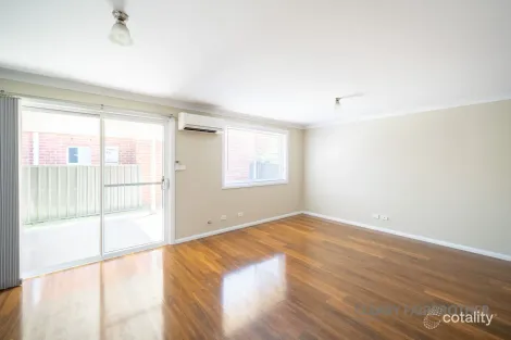 Property photo of 2/70 Rocket Street Bathurst NSW 2795