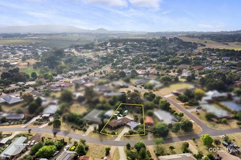 Property photo of 13 Harvest Close Romsey VIC 3434