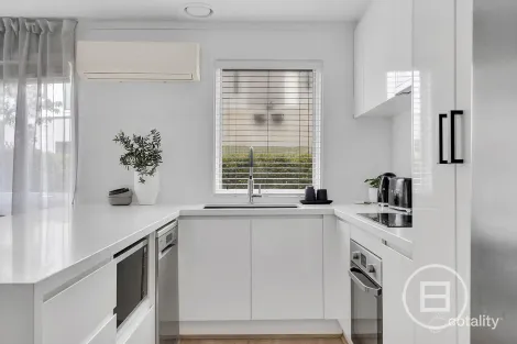 Property photo of 14/1 Millar Road Tullamarine VIC 3043