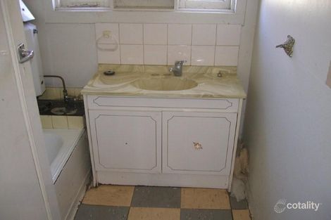 Property photo of 120 Devonshire Road Sunshine VIC 3020