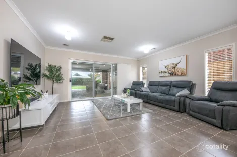 Property photo of 53 Highgrove Drive Sunbury VIC 3429