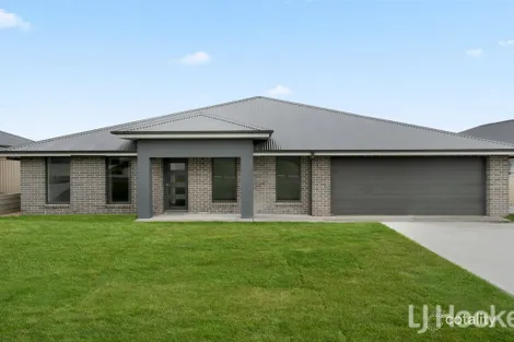 11b Ignatius Pl, Kelso, NSW 2795