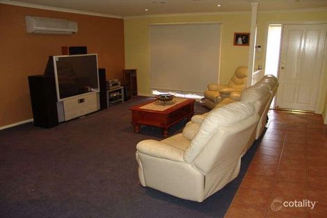 Property photo of 26 St James Wood Drive Tarneit VIC 3029