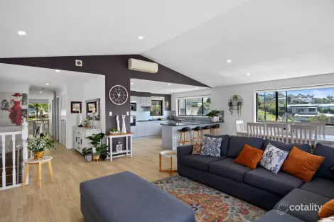 Property photo of 30 Springfield Drive Mollymook NSW 2539