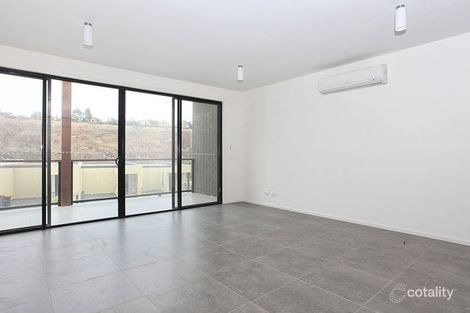 Property photo of 36 Lakeside Crescent Keilor East VIC 3033