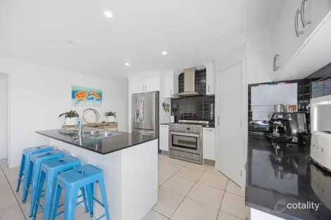 Property photo of 6 Locke Crescent Baringa QLD 4551