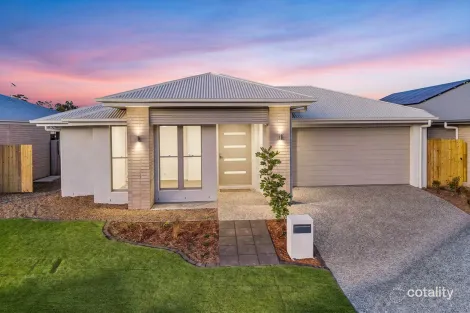 12 MOORLAND WAY, DEEBING HEIGHTS, QLD 4306