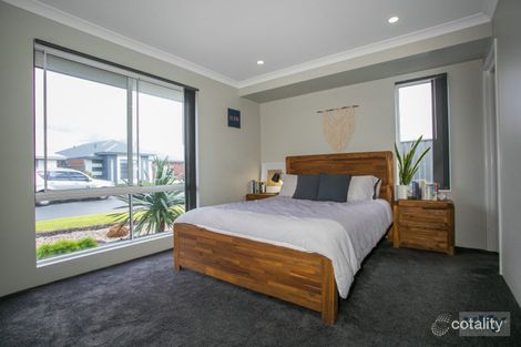 Property photo of 149 Bernborough Avenue Caversham WA 6055