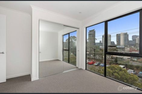 Property photo of 121 Boundary Street Port Melbourne VIC 3207