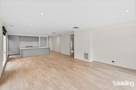 Property photo of 48 Henderson Circuit Aintree VIC 3336