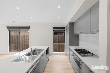 Property photo of 48 Henderson Circuit Aintree VIC 3336