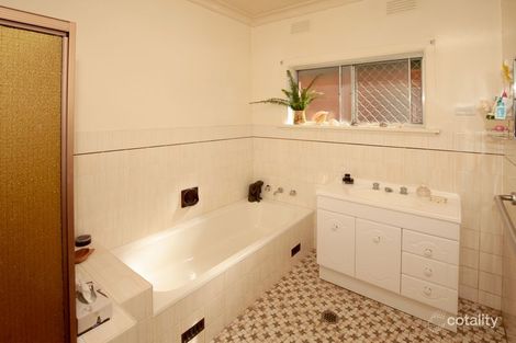 Property photo of 31 Nilma Avenue Mount Austin NSW 2650
