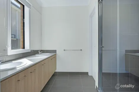 Property photo of 66 Voyager Boulevard Tarneit VIC 3029