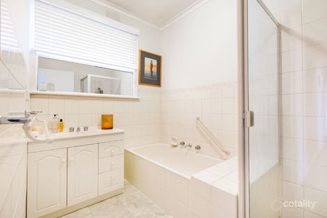 Property photo of 1/4 Waratah Avenue Glen Huntly VIC 3163